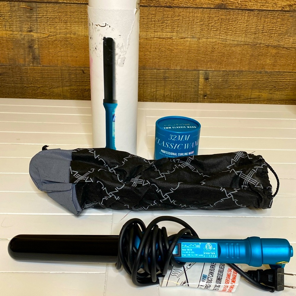 Nume Blue Curling Wand
